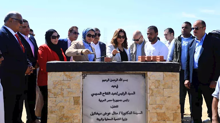 مجمع صناعات التمور بالفرافرة يستهدف توفير 1500 فرصة عمل (صور) -صدى الخبر مجمع صناعات التمور بالفرافرة يستهدف توفير 1500 فرصة عمل (صور) -صدى الخبر