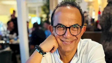 أسامة شوقي يروي كيف قادته كلمة من والدته لاختراع أداة عالمية أسامة شوقي: ما أنا عليه اليوم بسبب ما فعلته أمي.. "كانت كل حاجة"