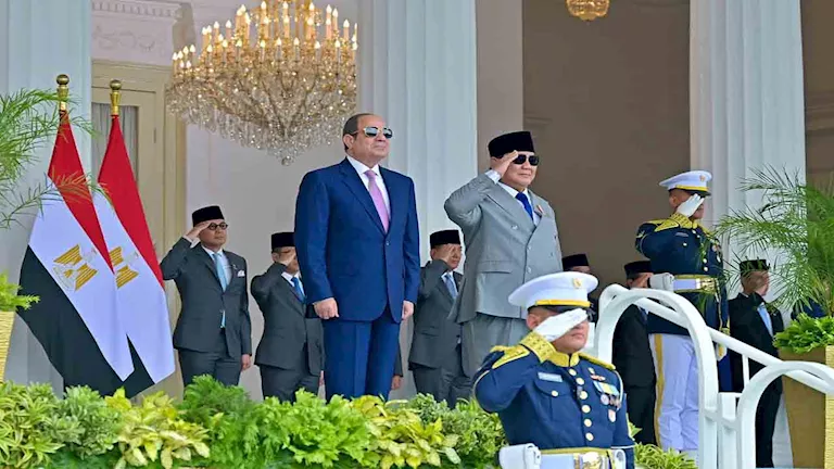 بيان مصري إندونيسي يرفض تهجير الفلسطينيين ويدعم إقامة دولتهم المستقلة بيان مصري إندونيسي يرفض تهجير الفلسطينيين ويدعم إقامة دولتهم المستقلة