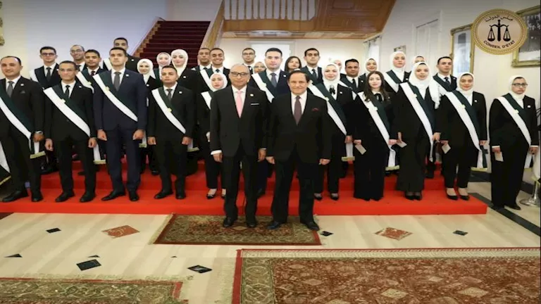 308 مندوبين مساعدين يؤدون اليمين القانونية أمام رئيس مجلس الدولة -صدى الخبر 308 مندوبين مساعدين يؤدون اليمين القانونية أمام رئيس مجلس الدولة -صدى الخبر