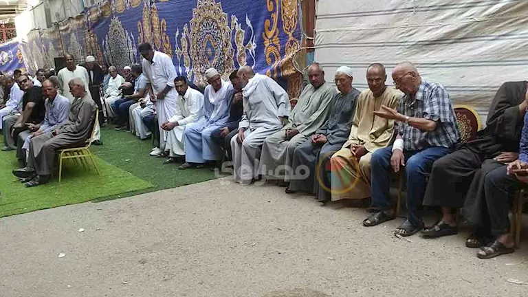 بدء تجمع أهالي قرية العطف لتشييع جثمان مضيفة البحيرة -صدى الخبر بدء تجمع أهالي قرية العطف لتشييع جثمان مضيفة البحيرة -صدى الخبر