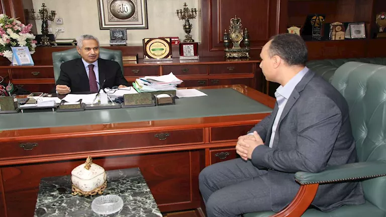 أول رد من محافظ بني سويف على وفاة مواطن أمام المستشفى الجامعي -صدى الخبر أول رد من محافظ بني سويف على وفاة مواطن أمام المستشفى الجامعي -صدى الخبر