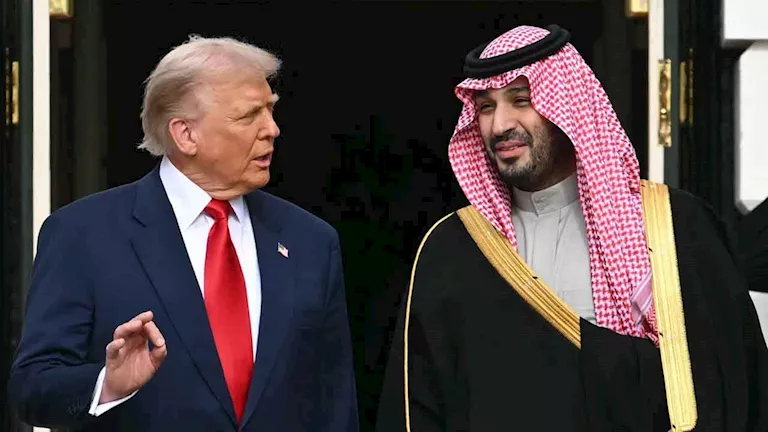 ترامب يعلن عن اتصال مع ولي العهد السعودي ترامب يعلن عن اتصال مع ولي العهد السعودي