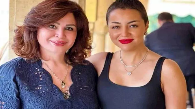 نجوم الفن يشاركون الجمهور صورهم مع أسرهم -صدى الخبر نجوم الفن يشاركون الجمهور صورهم مع أسرهم -صدى الخبر