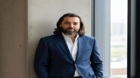 محمود صلاح يزعم وجود مخطط دولي لخفض سكان الأرض ويربطه بالترويج للمثلية -صدى الخبر محمود صلاح يزعم وجود مخطط دولي لخفض سكان الأرض ويربطه بالترويج للمثلية -صدى الخبر