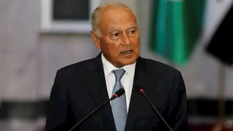 خلال الندوة التثقيفية للقوات المسلحة.. أبو الغيط يتحدث عن طموح مصر لمو أبو الغيط يكشف استراتيجية مصر لاستعادة سيناء بالقوة والدبلوماسية