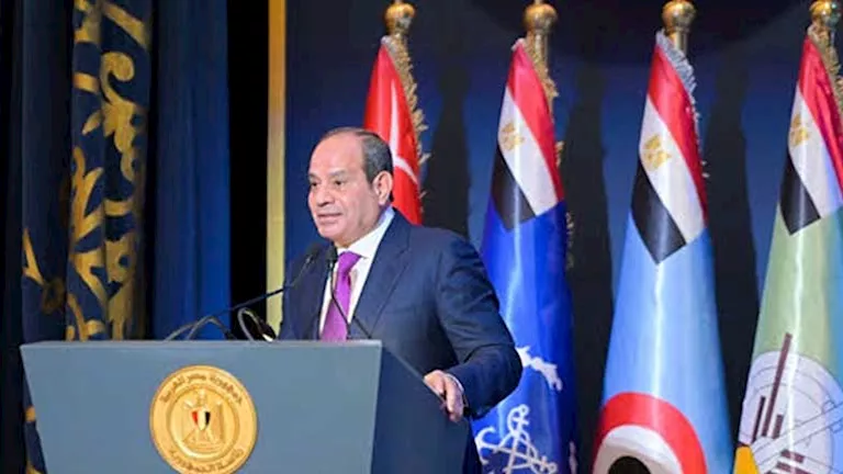 السيسي يحذر من حملات التضليل والحرب النفسية التي تستهدف إرادة المصريين السيسي يحذر من حملات التضليل والحرب النفسية التي تستهدف إرادة المصريين