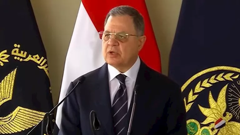 وزير الداخلية يكشف تطوير برامج التدريب الشرطي لمواجهة الجرائم الإلكترو وزير الداخلية يكشف تطوير برامج التدريب الشرطي لمواجهة الجرائم الإلكترو