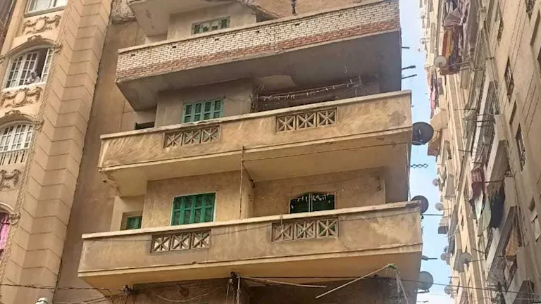 سقوط شرفة عقار في باكوس بالإسكندرية.. والحي يتدخل -صدى الخبر سقوط شرفة عقار في باكوس بالإسكندرية.. والحي يتدخل -صدى الخبر