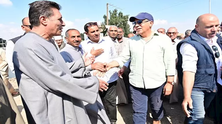 وزير الري يوجه بإيقاف صرف مكافآت مصلحتي “الميكانيكا والكهرباء” بالشرقي وزير الري يوجه بإيقاف صرف مكافآت مصلحتي "الميكانيكا والكهرباء" بالشرقي