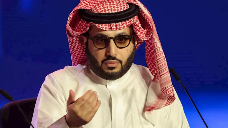 آل الشيخ: السوشيال ميديا عالم وهمي.. وبشوف حب المصريين بالشارع آل الشيخ: السوشيال ميديا عالم وهمي.. وبشوف حب المصريين بالشارع