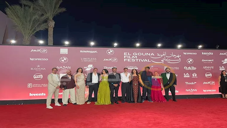 قلبوا السجادة الحمراء.. وصلة هزار من أحمد حاتم وأحمد داوود -صدى الخبر قلبوا السجادة الحمراء.. وصلة هزار من أحمد حاتم وأحمد داوود -صدى الخبر