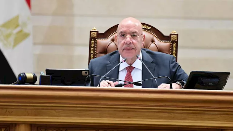 رئيس النواب يصل مقر البرلمان بعد الدعوة لجلسة طارئة رئيس النواب يصل مقر البرلمان بعد الدعوة لجلسة طارئة