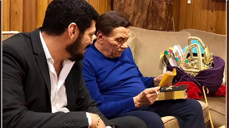 محمد رمضان يعلق على صورة باسم سمرة مع عادل إمام.. ماذا قال؟ -صدى الخبر محمد رمضان يعلق على صورة باسم سمرة مع عادل إمام.. ماذا قال؟ -صدى الخبر
