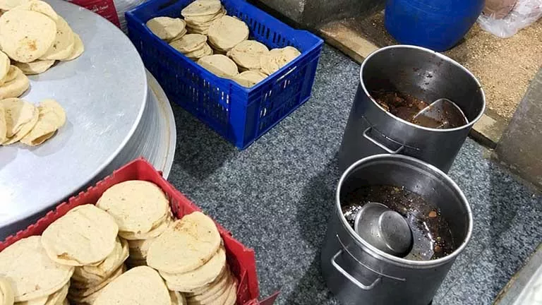 صحة بني سويف تضبط 75 كيلو من مصنعات الحواوشي المخالفة – صور -صدى الخبر صحة بني سويف تضبط 75 كيلو من مصنعات الحواوشي المخالفة - صور -صدى الخبر