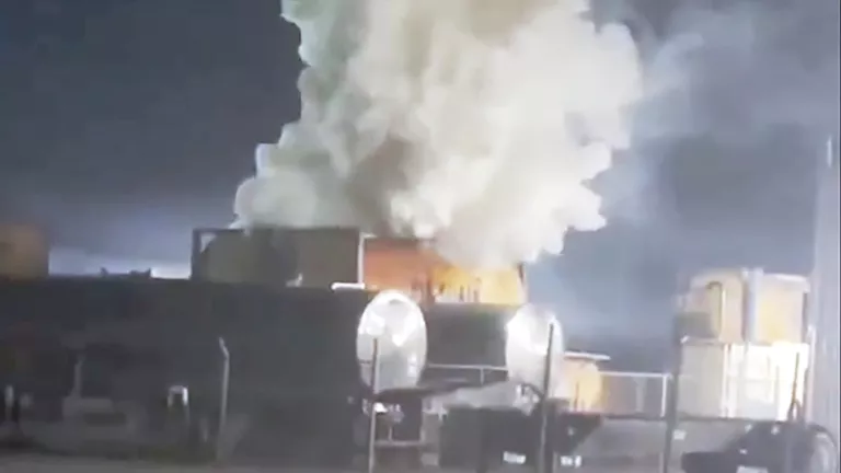 تفاصيل انفجار صهريج مواد كيميائية في أمريكا تفاصيل انفجار صهريج مواد كيميائية في أمريكا