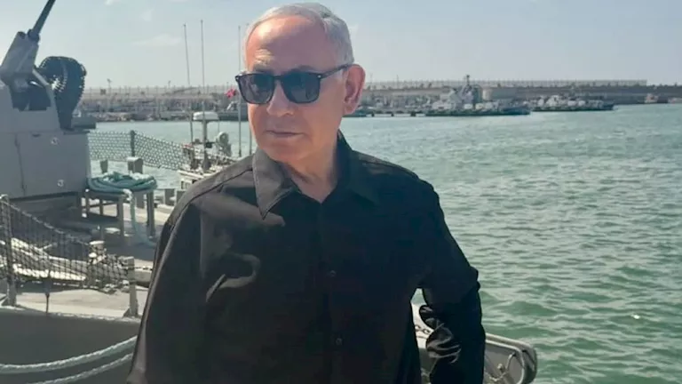نتنياهو: السلطة الفلسطينية قد توجه أسلحتها ضدنا في الضفة الغربية نتنياهو: السلطة الفلسطينية قد توجه أسلحتها ضدنا في الضفة الغربية