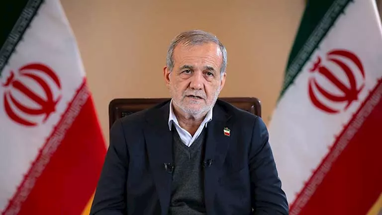 الرئيس الإيراني: العلاقات بين طهران وموسكو تشهد توسعا يشمل معظم القطاع الرئيس الإيراني: العلاقات بين طهران وموسكو تشهد توسعا يشمل معظم القطاع