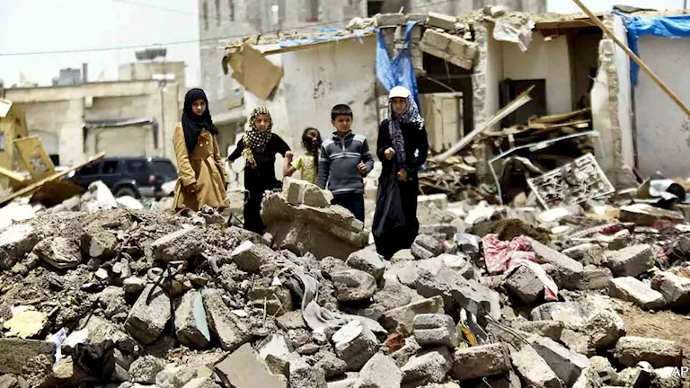 حرب اليمن.. من المنتصر في الميدان بين الحوثيين والحكومة؟ حرب اليمن.. من المنتصر في الميدان بين الحوثيين والحكومة؟