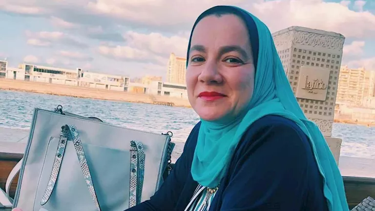 من هي معلمة الموسيقى صاحبة فيديو احتفالات أكتوبر بمدرسة الغردقة؟ -صدى الخبر من هي معلمة الموسيقى صاحبة فيديو احتفالات أكتوبر بمدرسة الغردقة؟ -صدى الخبر