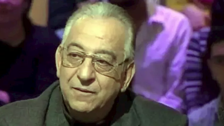 زوجة أحمد راتب في غرفة العمليات.. وابنته تطلب الدعاء لها -صدى الخبر زوجة أحمد راتب في غرفة العمليات.. وابنته تطلب الدعاء لها -صدى الخبر