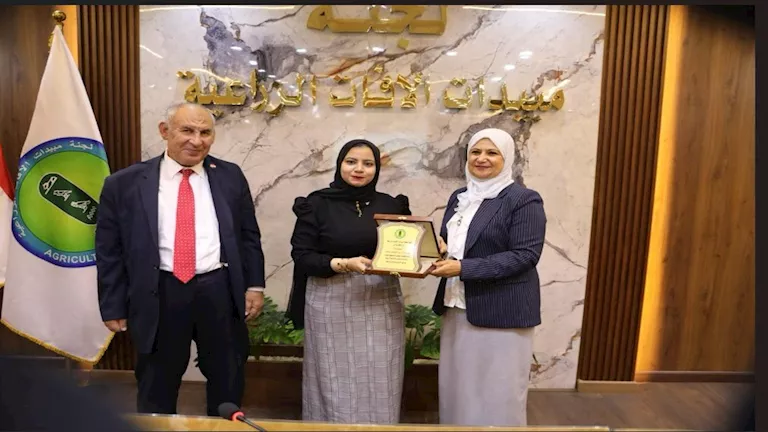 «مبيدات الآفات» تكرّم مهندسة شابة لدعم الزراعة الآمنة «مبيدات الآفات» تكرّم مهندسة شابة لدعم الزراعة الآمنة