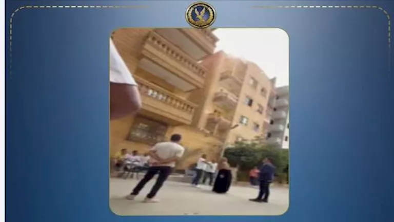 حقيقة فيديو مشادة المقطم مع مسؤول الحي بعد الزعم بأنه ضابط شرطة -صدى الخبر حقيقة فيديو مشادة المقطم مع مسؤول الحي بعد الزعم بأنه ضابط شرطة -صدى الخبر