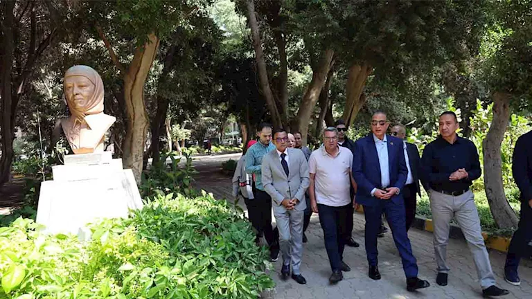 محافظ الجيزة يتفقد حديقة المبدعين بالعجوزة ويوجه بتطويرها محافظ الجيزة يتفقد حديقة المبدعين بالعجوزة ويوجه بتطويرها