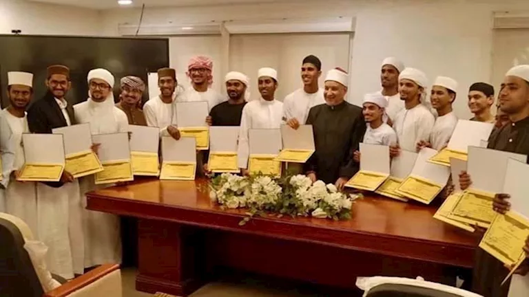 ختام دورة “دراسات شرعية حول السنة النبوية” لباحثين من الهند ختام دورة "دراسات شرعية حول السنة النبوية" لباحثين من الهند
