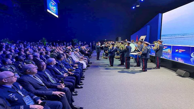 وزير الطيران يستعرض فرص التعاون والشراكة في معرض مراكش الدولي للطيران وزير الطيران يستعرض فرص التعاون والشراكة في معرض مراكش الدولي للطيران