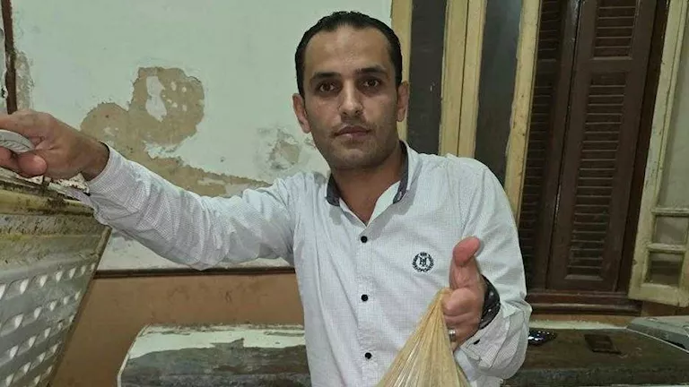 الصحة: اكتشاف صراصير حية داخل مطعم شاورما بالدقهلية -صدى الخبر الصحة: اكتشاف صراصير حية داخل مطعم شاورما بالدقهلية -صدى الخبر