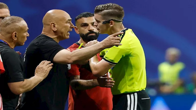 اتحاد الكرة يعلن إيقاف ثلاثي منتخب مصر بسبب مباراة الأرجنتين -صدى الخبر اتحاد الكرة يعلن إيقاف ثلاثي منتخب مصر بسبب مباراة الأرجنتين -صدى الخبر