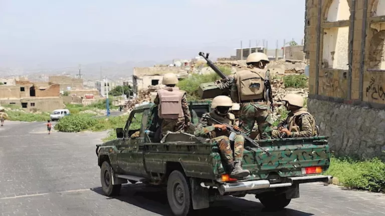 الجيش اليمني يعلن السيطرة على مواقع جديدة في تعز الجيش اليمني يعلن السيطرة على مواقع جديدة في تعز