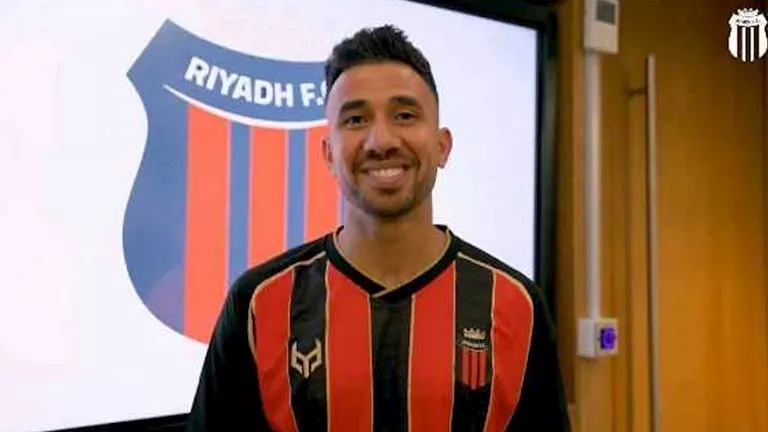 تريزيجيه يعود لتدريبات الرياض وموقفه غامض أمام الفيحاء -صدى الخبر تريزيجيه يعود لتدريبات الرياض وموقفه غامض أمام الفيحاء -صدى الخبر