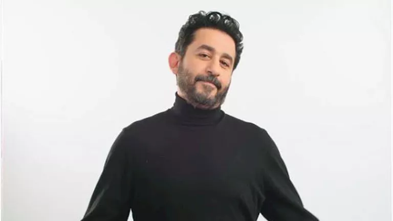 أحمد حلمي يمازح زوجته منى زكي عقب ندوتها في الجونة السينمائي -صدى الخبر أحمد حلمي يمازح زوجته منى زكي عقب ندوتها في الجونة السينمائي -صدى الخبر