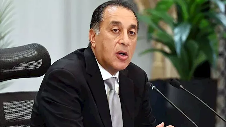 مجلس الوزراء: شركة بيك الباتروس تتولى الانتفاع بفندق بورسعيد 30 عامًا مجلس الوزراء: شركة بيك الباتروس تتولى الانتفاع بفندق بورسعيد 30 عامًا