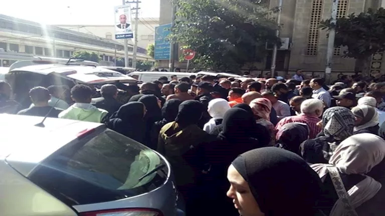 جنازة واحدة لـ3 أصدقاء.. قرية الصنافين تودع ضحايا حادث سير بالشرقية -صدى الخبر جنازة واحدة لـ3 أصدقاء.. قرية الصنافين تودع ضحايا حادث سير بالشرقية -صدى الخبر