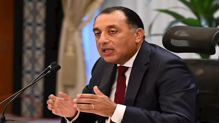 مدبولي يوجه بتأمين احتياجات البلاد من الوقود وتعزيز الإنتاج المحلي مدبولي يوجه بتأمين احتياجات البلاد من الوقود وتعزيز الإنتاج المحلي